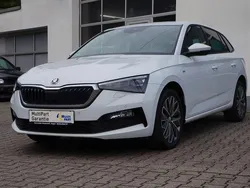 Bila moon/moon white Gebraucht 2022 Skoda Scala Tour Kleinwagen | 15.900 € (Fairer Preis)
