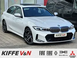 Mineralweiss metallic Gebraucht 2024 BMW 330 M Sport Limousine | 48.770 €