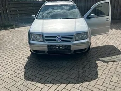 Silber Gebraucht 2003 VW Bora Limousine | 1.500 € (Guter Preis)