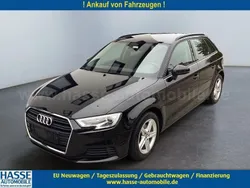 Schwarz metallic Gebraucht 2017 Audi A3 Sportback Basis Limousine | 14.999 € (Fairer Preis)