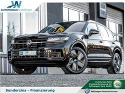 Grenadillschwarz metallic Gebraucht 2023 VW Touareg R SUV | 79.900 € (Teuer)