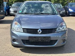 Blau Gebraucht 2010 Renault Clio II Campus Kleinwagen | 1.950 € (Fairer Preis)