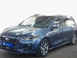 Blau Gebraucht 2024 Ford Focus ST-Line Kombi | 23.544 € (Superpreis)