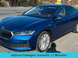 Blau Gebraucht 2024 Skoda Superb LAURIN & KLEMENT Limousine | 38.378 € (Fairer Preis)