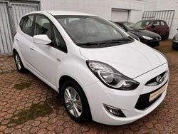 Weiß uni Gebraucht 2015 Hyundai ix20 Kleinwagen | 9.990 € (Etwas zu teuer)