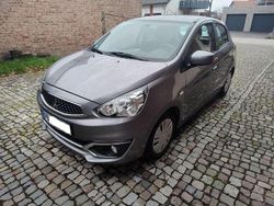 Grau Gebraucht 2017 Mitsubishi Space Star Active Limousine | 5.900 € (Fairer Preis)