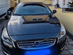 Schwarz Gebraucht 2011 Volvo S60 Summum Limousine | 7.900 € (Fairer Preis)