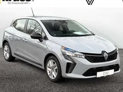 Grau Neu 2025 Renault Clio V Evolution Limousine | 22.377 € (Fairer Preis)