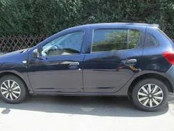Blau Gebraucht 2015 Dacia Sandero Kleinwagen | 2.400 €