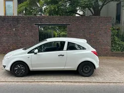 Weiß Gebraucht 2009 Opel Corsa Kleinwagen | 1.500 € (Guter Preis)