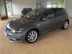 Grau Gebraucht 2018 VW Golf VII Highline Limousine | 15.760 € (Guter Preis)