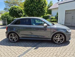 Grau Gebraucht 2016 Audi S1 Sportback Ambiente Kleinwagen | 25.300 € (Teuer)