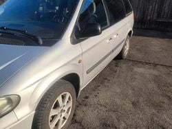 Silber Gebraucht 2006 Chrysler Voyager Van / Kleinbus | 2.500 €