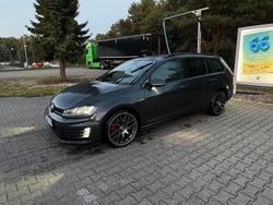 Grau Gebraucht 2015 VW Golf VII Sportline Kombi | 12.000 € (Fairer Preis)