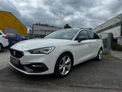 Weiß Gebraucht 2021 Seat Leon ST Kombi | 12.490 €