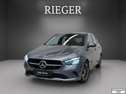 Grau Gebraucht 2024 Mercedes B200 Progressive Van / Kleinbus | 30.549 € (Guter Preis)