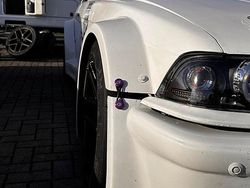 Weiß Gebraucht 1998 BMW 325 Coupé | 21.900 €