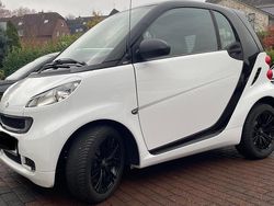 Weiß Gebraucht 2011 Smart ForTwo Coupé Passion Coupé | 4.400 € (Fairer Preis)