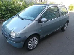 Grau Gebraucht 2004 Renault Twingo Kleinwagen | 800 €