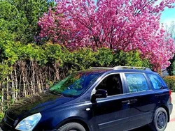 Schwarz Gebraucht 2007 Kia Carnival 2 Van / Kleinbus | 1.650 €