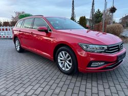 Rot Gebraucht 2021 VW Passat Business Kombi | 16.065 € (Superpreis)
