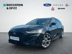 Agate black Gebraucht 2024 Ford Focus ST-Line Limousine | 25.450 € (Fairer Preis)