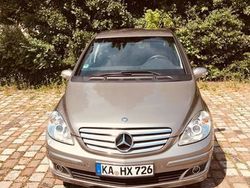 Braun Gebraucht 2006 Mercedes B200 Van / Kleinbus | 3.500 € (Fairer Preis)
