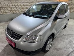 Silber Gebraucht 2009 VW Fox Refresh Kleinwagen | 2.999 € (Fairer Preis)