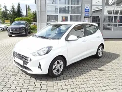 Weiß Gebraucht 2021 Hyundai i10 Trend Kleinwagen | 12.999 € (Fairer Preis)