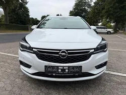 Weiß Gebraucht 2019 Opel Astra Kombi | 6.799 € (Guter Preis)
