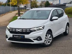 Weiß Gebraucht 2023 Dacia Sandero Expression Kleinwagen | 15.499 € (Guter Preis)
