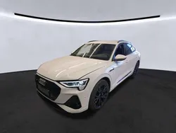 Gletscherweiß metallic Gebraucht 2022 Audi e-tron Sportback S-Line SUV | 40.690 € (Superpreis)
