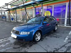 Blau Gebraucht 2004 Audi A4 Kombi | 1.950 € (Fairer Preis)