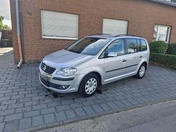 Silber Gebraucht 2009 VW Touran Trendline Van / Kleinbus | 4.800 € (Guter Preis)