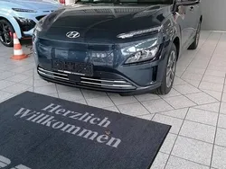 Teal blue / phantom black (blau) Gebraucht 2023 Hyundai Kona Trend SUV | 36.790 €