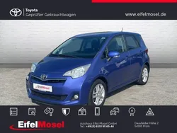 Blau Gebraucht 2012 Toyota Verso-S Club Van / Kleinbus | 8.960 € (Teuer)