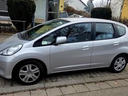 Grau Gebraucht 2012 Honda Jazz Kleinwagen | 6.750 €