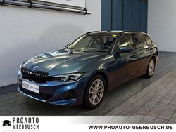 Arctic race blue Gebraucht 2025 BMW 318 Sport Line Kombi | 34.999 € (Fairer Preis)