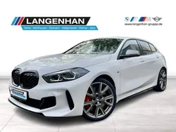 Weiß Gebraucht 2024 BMW M135 Comfort Edition Kleinwagen | 38.920 € (Fairer Preis)