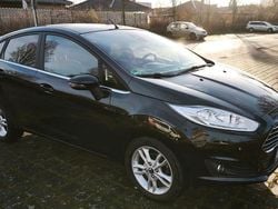 Schwarz Gebraucht 2016 Ford Fiesta Titanium Limousine | 6.599 € (Fairer Preis)