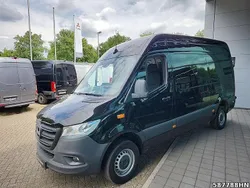 Schwarz Gebraucht 2023 Mercedes Sprinter Van | 37.949 € (Guter Preis)