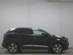 Lackierung schwarz perla nera/metallic klarlack Gebraucht 2023 Peugeot 3008 Allure SUV | 22.980 € (Superpreis)