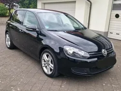 Schwarz Gebraucht 2009 VW Golf VI Comfortline Kleinwagen | 6.800 € (Etwas zu teuer)