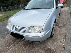 Grau Gebraucht 1999 VW Bora Comfortline Limousine | 2.300 € (Fairer Preis)