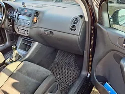 Schwarz Gebraucht 2009 VW Golf Plus Highline Van / Kleinbus | 5.300 € (Etwas zu teuer)