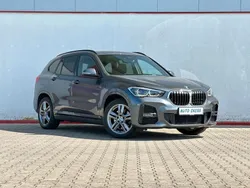 Mineralgrau metallic Gebraucht 2022 BMW X1 M Sport SUV | 25.999 € (Fairer Preis)