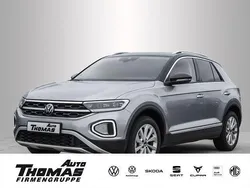 Pyritsilber metallic Gebraucht 2024 VW T-Roc Style SUV | 28.380 € (Guter Preis)