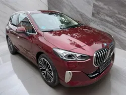Piemont rot Gebraucht 2023 BMW 218 Luxury Line Van / Kleinbus | 29.800 € (Etwas zu teuer)