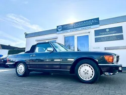 Grau Gebraucht 1988 Mercedes 560 Cabrio | 26.900 €