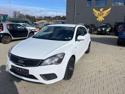 Cassa white Gebraucht 2013 Kia ProCeed Kleinwagen | 2.490 € (Teuer)
